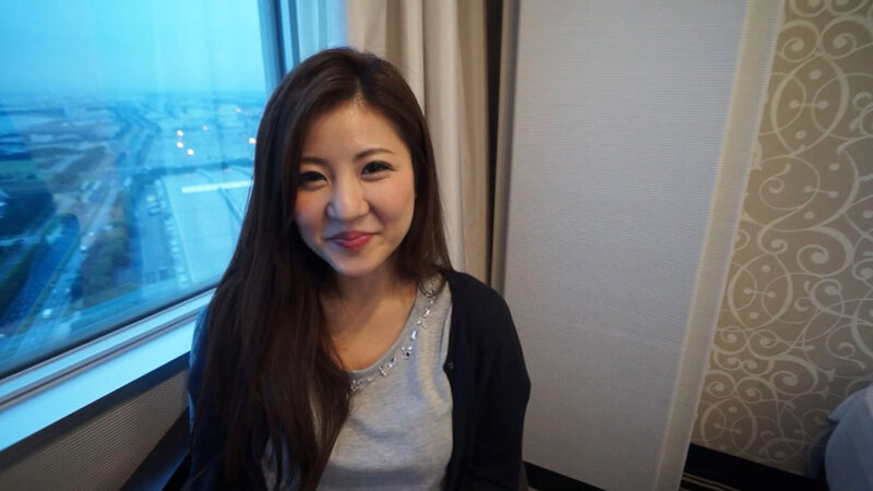 SEXの逸材人妻が降臨。親友の嫁との密室NTR「私とても性欲強いんです、だから我慢できないオンナなんです」 サンプル 1