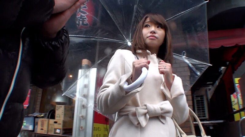 大人のおもちゃのモニターを依頼された奥さまは電マで気持ち良くなり…まさかの我を忘れての他人棒に中出し昇天！ サンプル 1