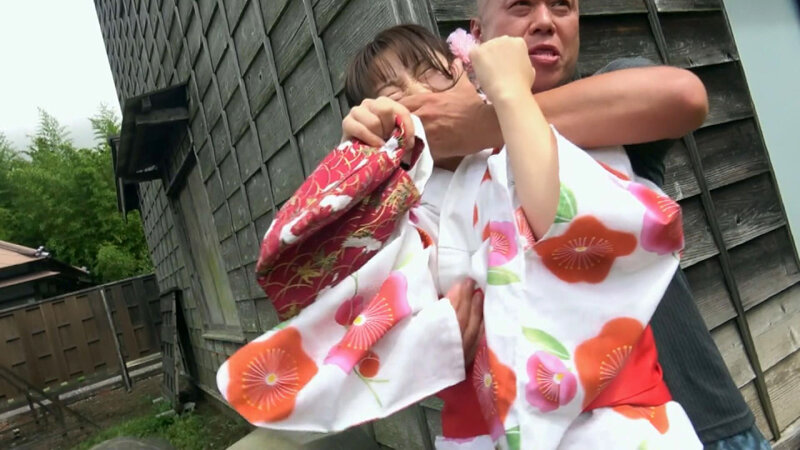 花の髪どめが似合う浴衣美女とヤリたい！本能のまま行動せよ！ サンプル 1