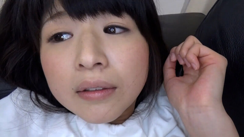 街行く真面目そうな黒髪娘にアンケート調査とナンパしてみると！実は性的好奇心旺盛の押しに弱い真面目娘は電マで絶叫！生肉棒のパコパコ悶絶イキ！ サンプル 6