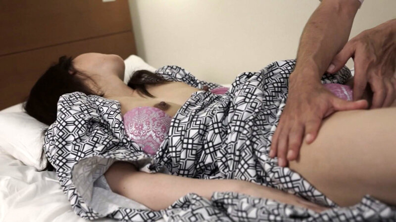 エロマッサージ師の罠！ねっとりとした攻めに下半身を重点的に延長希望！ サンプル 8