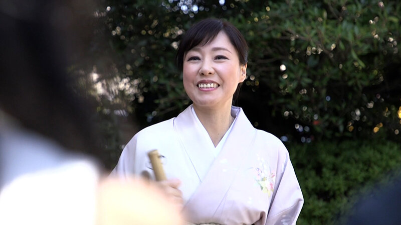 嫁の実家のお義母さんの色香に惑わされ禁断の愛欲に溺れる娘婿と深夜の露天風呂SEX！ サンプル 1