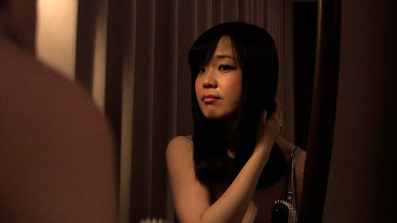 清楚で綺麗な義母がローターでオナニー！？欲求不満を抱える義母と娘婿の昼下がりの禁断の肉欲SEX！ サンプル 1