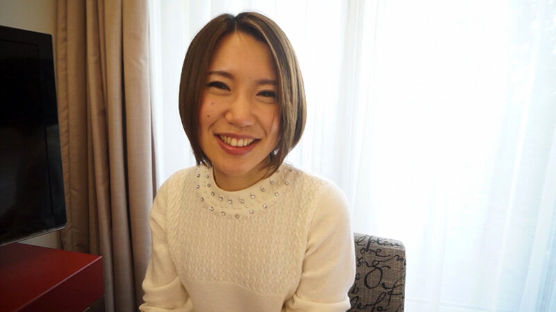 【ひと狩りいこうぜ！】快楽ストレスが溜まっている奥様同士でオトコを狩りにくる新〇歌舞〇町で流されて狩られてみたら… サンプル 1
