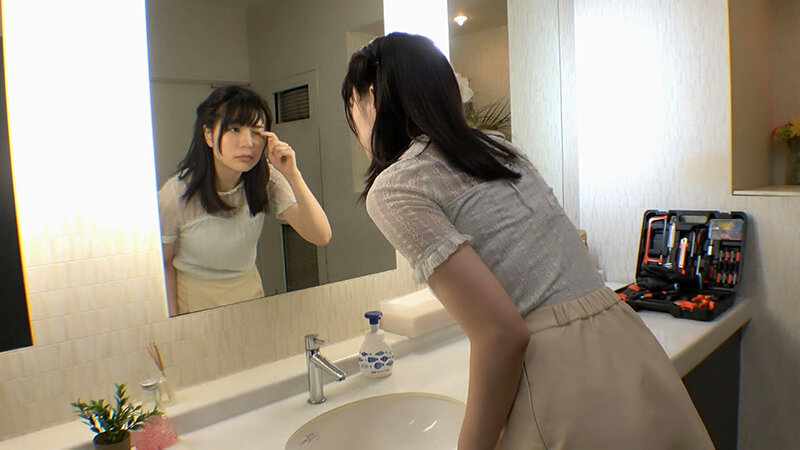 トイレ修理業者の悪行！狙われたスレンダー美人はガテン系の男に屈する サンプル 1