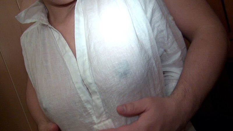 濡れた白いシャツに透ける乳首が卑猥な美熟女。超絶感度の早漏妻が魅せる濃厚セックスでド派手なイキッぷり！ サンプル 1
