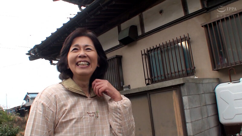 田舎のもうすぐ六十路のおばちゃん熟女がAV出演！？若い男優の肉棒にかき回される使い古された股間に激ピスSEX！ サンプル 1