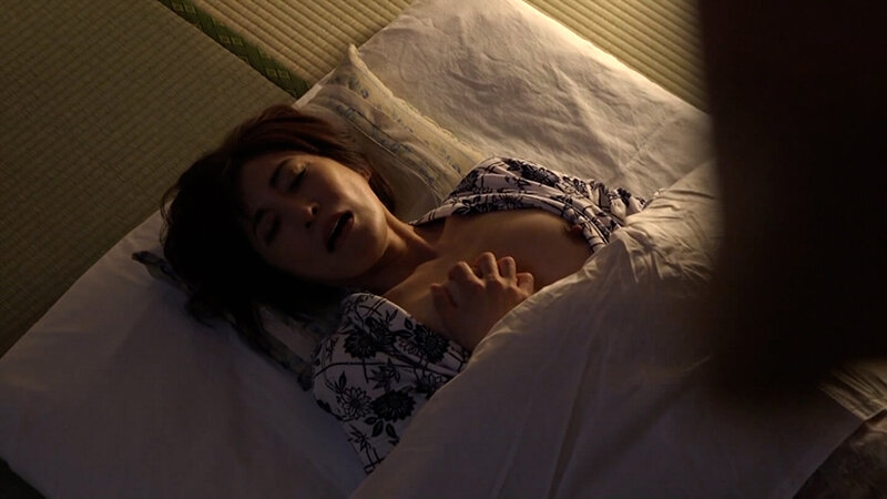 歳を重ねますます性欲が増し娘婿との禁断行為に濡れる美しき義母！ サンプル 2