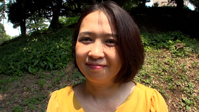 年下セフレとラブホで毎週SEXしている好きモノ熟女！SEXが好き過ぎてAV出演しちゃう淫乱不貞中出しSEX！ サンプル 1