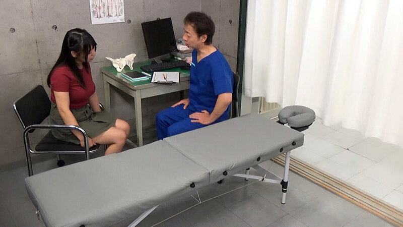 悪行整骨院での一部始終 肩こりはその爆乳のせいでは？というくらいの至宝の爆乳をもつエロ人妻 サンプル 3