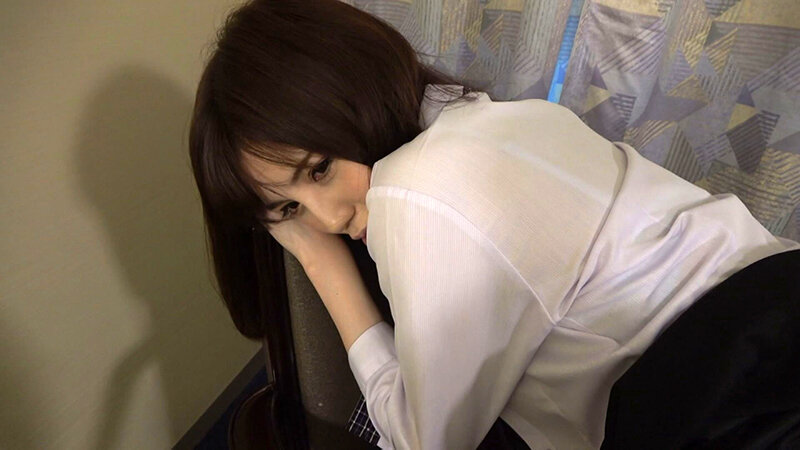 「あぁ、気持ちいい」色白スレンダーな美人妻は満足そうに笑顔を浮かべてイキまくる！ サンプル 6