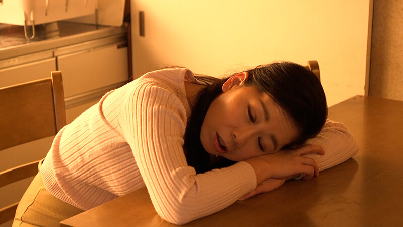うちのかあちゃんは性欲旺盛！？倅を誘惑する熟母との歪んだ異常性愛！溶け込む熟母の変態SEX サンプル 1