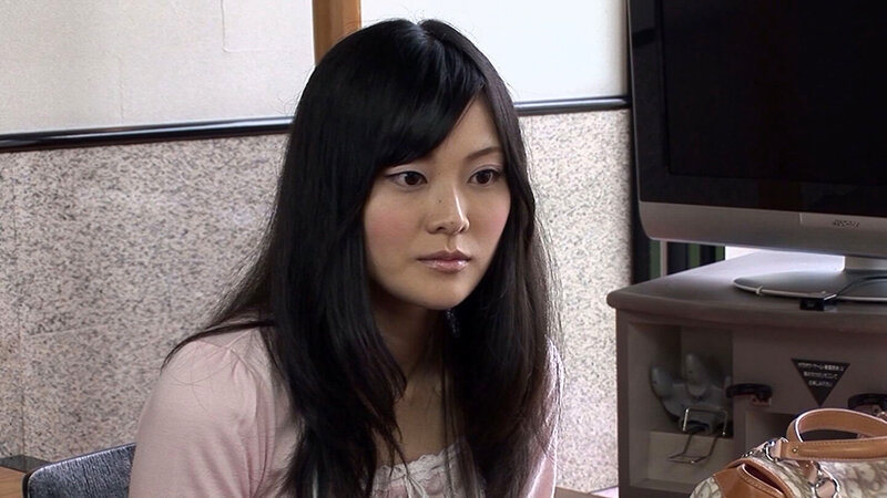胸がデカくてウエストきゅっ！素朴な顔からは想像できない極上BODYのお姉さんとの生ハメSEXで勢い余って中出し～～ サンプル 1