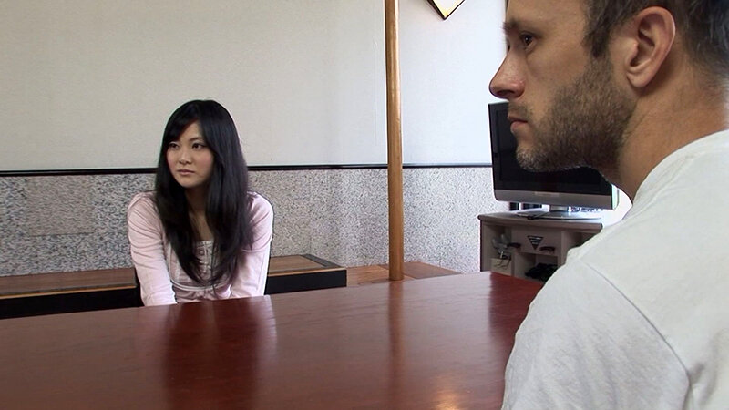 胸がデカくてウエストきゅっ！素朴な顔からは想像できない極上BODYのお姉さんとの生ハメSEXで勢い余って中出し～～ サンプル 5