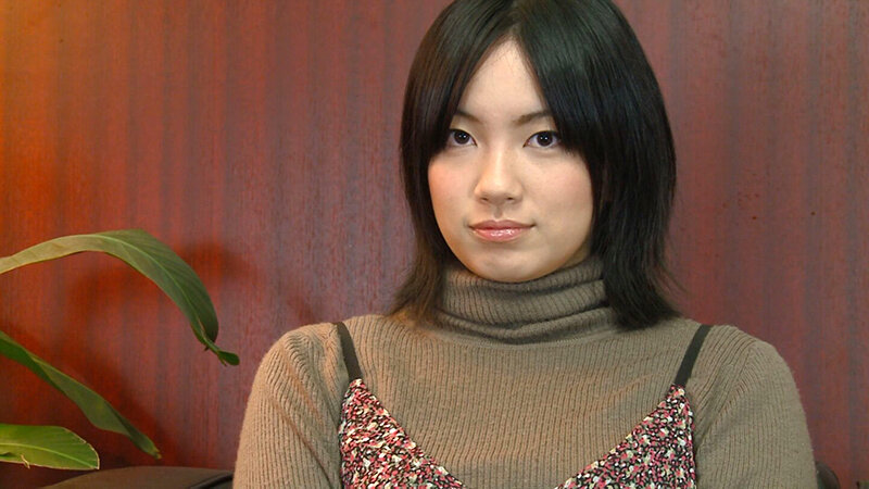 初めてのAV撮影に緊張の面持ちの素人お嬢さん！カメラの前で初めてのオナニー披露でガチイキ！ サンプル 1