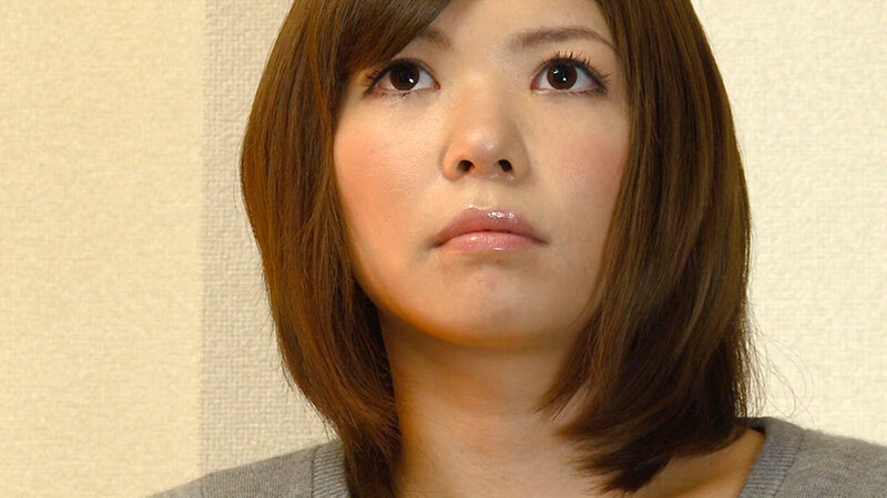 普段は職場で笑顔を絶やさない保育士さんがエッチなバイトに応募！カメラの前での極太バイブでガチイキオナニー！ サンプル 2