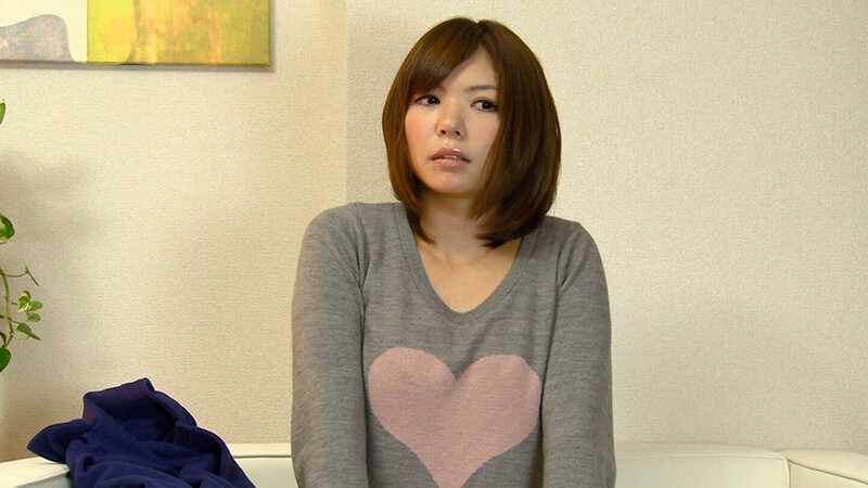 普段は職場で笑顔を絶やさない保育士さんがエッチなバイトに応募！カメラの前での極太バイブでガチイキオナニー！ サンプル 3
