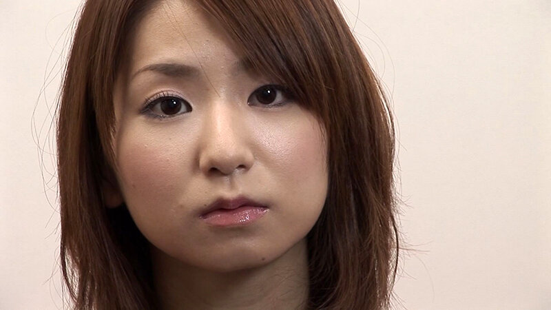スレンダーで綺麗な身体、時折見せる笑顔にヤラれる男性多数！愛人にしたいランキング第1位の美女とラブラブSEX！＋お好み焼屋オフショット付 サンプル 2