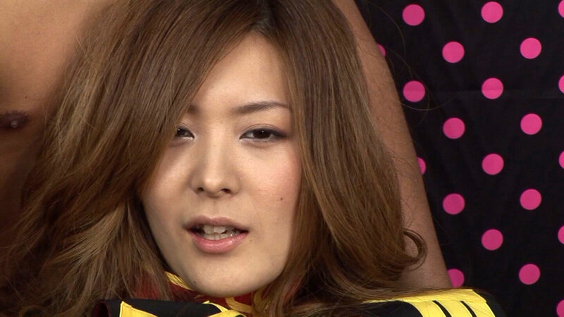 抜群のプロポーションのコスプレイヤー！笑うと八重歯が可愛い美人お姉さんと心ゆくまで堪能SEX！ サンプル 10