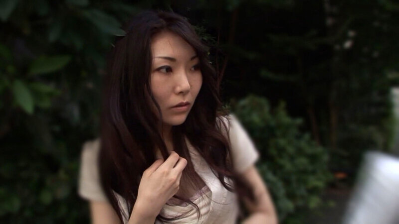 『旦那が～』とか言いながらもエッチな質問にノリノリで実はエッチがしたい人妻さん！生ハメ中出しで素人奥様いただきます！！ サンプル 1