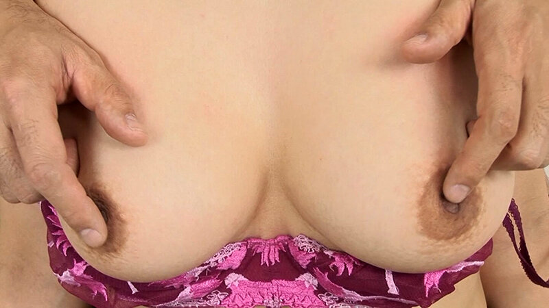 ご無沙汰エッチに緊張気味の四十路熟女！ねっとり愛撫でグチョグチョになった肉壺に肉棒を差し込み全力セックス！ サンプル 3