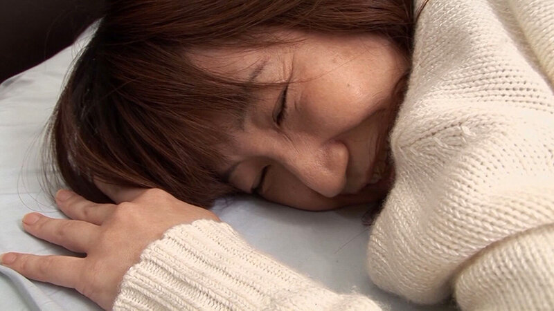 四十路なのに若々しい！秘訣は定期的な中出しセックスとか？！中出しの快感と絶頂の連続ドキュメント サンプル 3