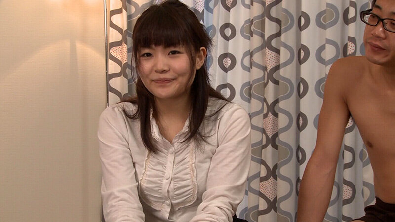 浮気をされて怒り心頭の若妻さん！やけくそ気味にAV出演を決めちゃう！考えが変わらない内にと電マでイカセてヌレヌレなアソコに肉棒挿入で生中出し！ サンプル 1