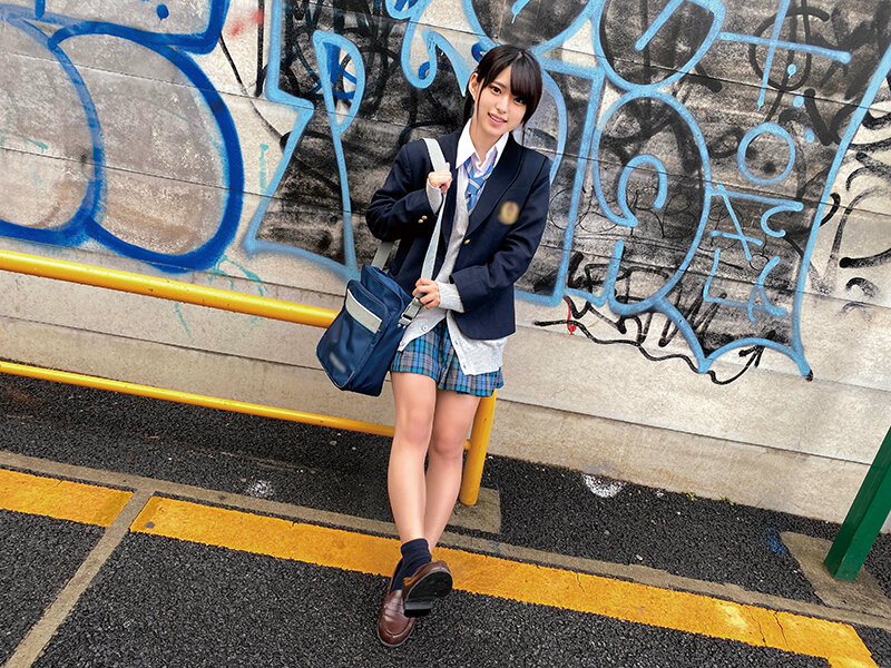 女子○生図鑑「クラスメイト紹介してください！」で紡ぐ制服の輪新・青い制服編Mちゃん出逢った瞬間に通じ合う相性抜群のち○ぽとま〇こ！イキまくりのお祭り4PSEX！！ サンプル 2