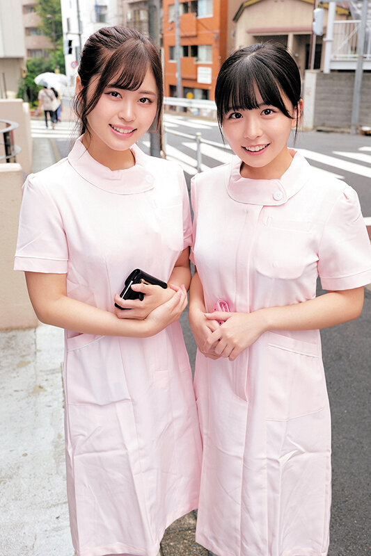 ママ友の仲良し美人奥様2人が【童貞君を探して筆おろしセックス出来たら100万円！？】かんなさん＆ひとみさんW白衣の天使がヌキヌキハーレムご奉仕//元気に回復にむかう勃起チ○ポに大興奮しちゃって膣内射精治療！？あやかこなつ サンプル 2