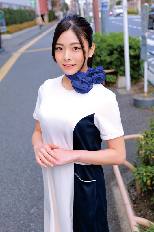 高級美容サロン勤務の美人セラピストさんがお口だけでじゅぽんじゅっぽんバキュームノーハンドフェラ！？あずささんさくらさん サンプル 1