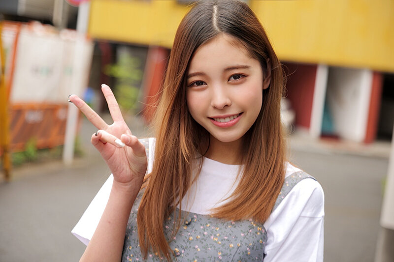 素人女子大生限定！パンティ素股でカチカチち●ぽがアソコに擦れて赤面発情！クロッチは恥ずかし汁まみれ！そのまま生で擦り合わせて、ヌルヌルワレメに結局つるんっと入って生中出し！！ウブなハニカミ娘編 みこ うみ サンプル 2