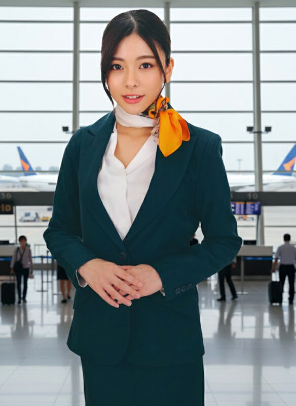 大手航空会社のキャビンアテンダントと童貞君が黒パンスト直穿き素股で超発情！？黒パンスト越しの童貞デカチン先っぽ3cm挿入！敏感なオマ○コの入り口をグリグリされて奥まで挿れて欲しくなっちゃったCAさんが生ズボッ筆おろし//優しくも腰振るガニ股騎乗位で連続仰け反り… サンプル 2