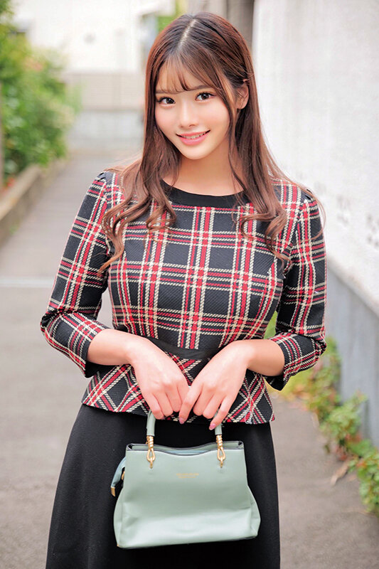 一流百貨店に勤務する清楚で品格漂う美容部員さんが童貞君とくちSEX！キス未経験男子に唇が素敵なキス好き女子がDキス、舌吸い、舌挿入、舌激ピストン！顔中よだれまみれで恍惚絶頂！下のお口も濡れ濡れになってま●こでも生中童貞筆おろし！！ひとみさん まひるさん サンプル 1