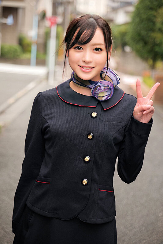 一流百貨店に勤務する清楚で品格漂う美容部員さんが童貞君とくちSEX！キス未経験男子に唇が素敵なキス好き女子がDキス、舌吸い、舌挿入、舌激ピストン！顔中よだれまみれで恍惚絶頂！下のお口も濡れ濡れになってま●こでも生中童貞筆おろし！！あゆみさん まゆみさん サンプル 2
