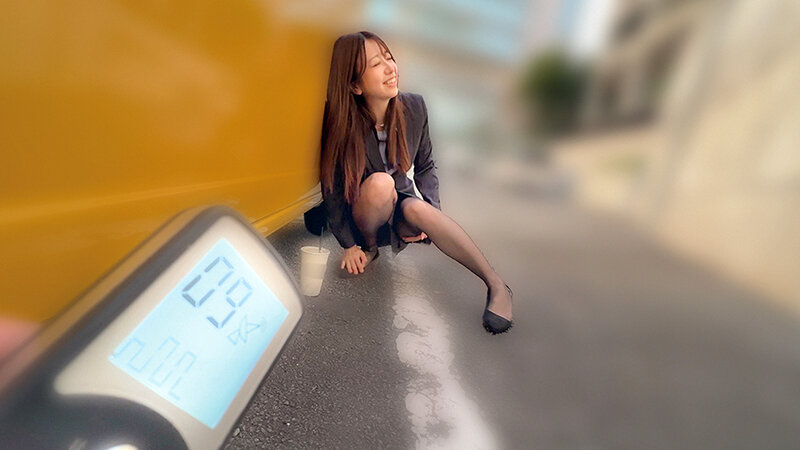リモコンバイブお散歩 人混みの中でビクビク絶頂数十回 あかりさん（30才）/まなみさん（27才） サンプル 8