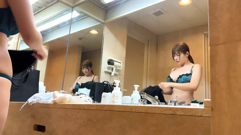 【噂のドHカップ淫乱エステティシャン登場！】【爆乳！爆振！爆濡れ！オイル施術で爆勃起不可避！！】【基盤！？奥突きアクメ泣きじゃくりナマSEX連発！！】【これぞヤリマン！！これがヤリマン！！】ガチエロ爆乳Hカップエステティシャンが登場！！特製オイル… 櫻茉日 サンプル 2