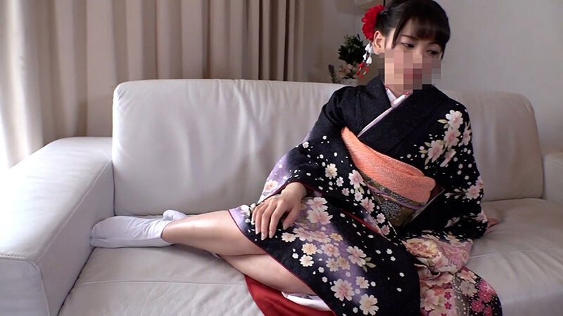 大人の仲間入りを果たした新成人と華やかな振袖のまま中出しハメ撮りしちゃいましたw サンプル 1