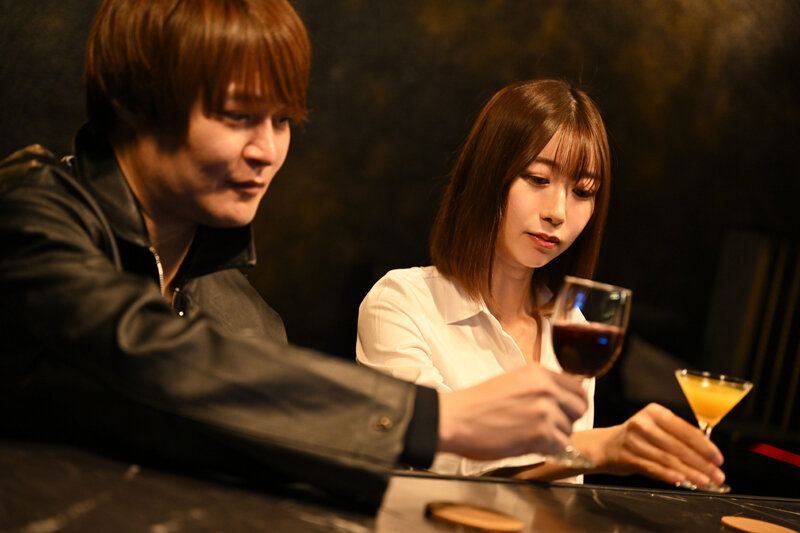 欲望と裏切り 結婚直前の彼氏がいたのに…電話で見せつけるNTR 黒川すみれ サンプル 1