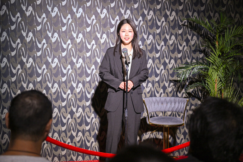 女芸人の人生をかけた笑いと絶頂への挑戦 澄河美花 サンプル 1