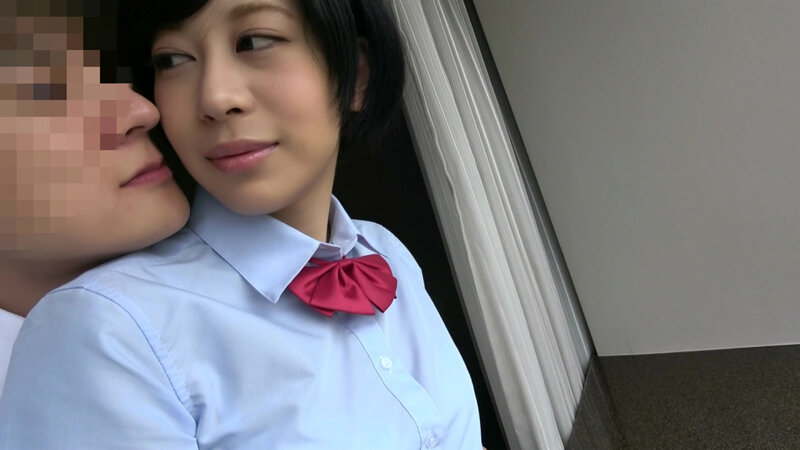 大人っぽいショートカット女子！！オナニーも披露！ サンプル 1