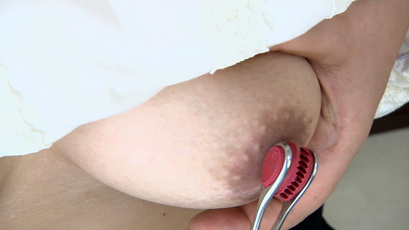 大きい乳首の理由はいじり過ぎてる証拠 エロく伸びすぎた乳首 サンプル 10