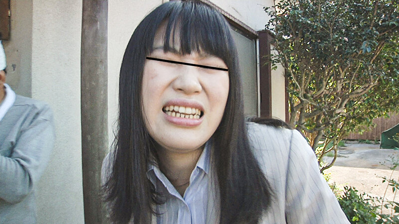 お蔵入り放送事故流出！お漏らし地方女子リポーター サンプル 9