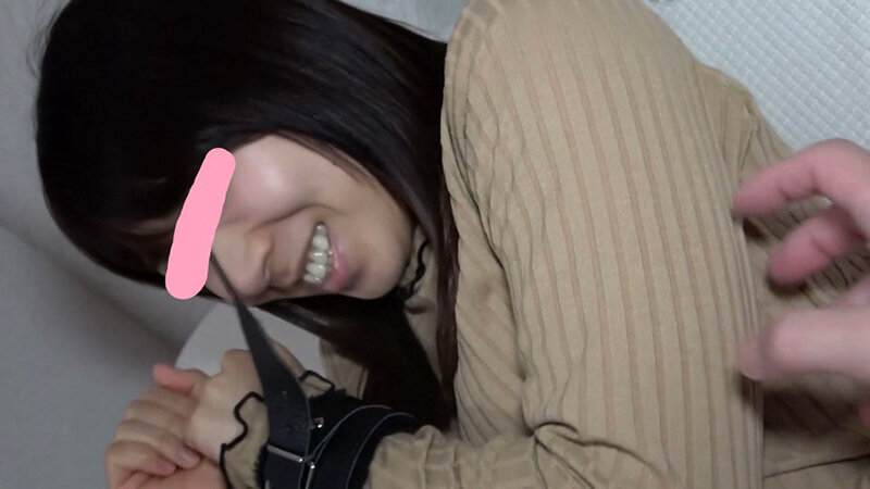 強気ガールには容赦しませんw恥ずかしい格好で羞恥＆徹底くすぐりと性感責めで悶絶してもらいました。 サンプル 1