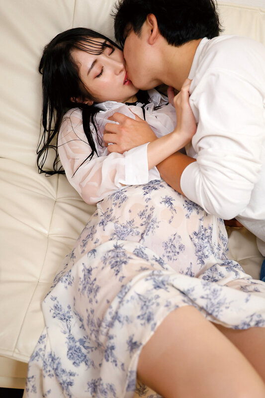 突然の豪雨でズブ濡れ… 帰れなくなった愛しの幼なじみ 小野坂ゆいか サンプル 3