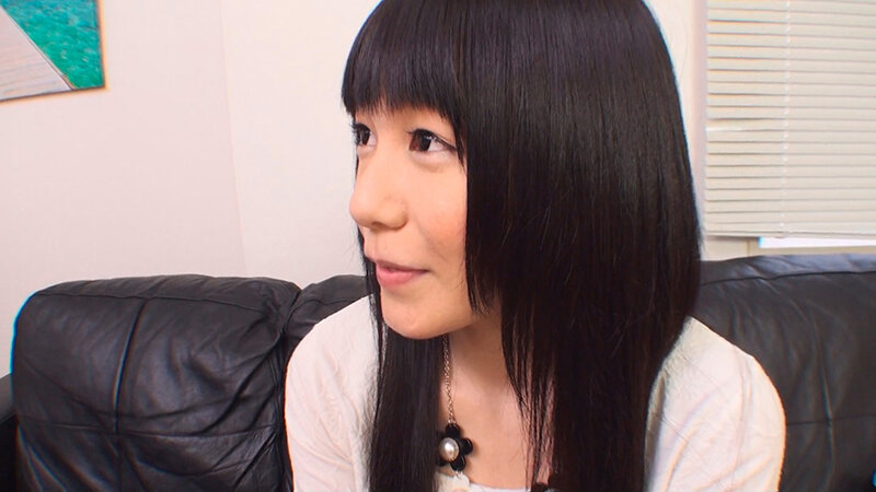 地味娘だってエッチはしたい！！ 大人しく真面目な娘ほど性的好奇心を隠し持つ！？ ナンパするなら…実は黒髪娘が狙い目だったりする！！ ちょっとエッチな地味娘12人4時間 2 サンプル 10