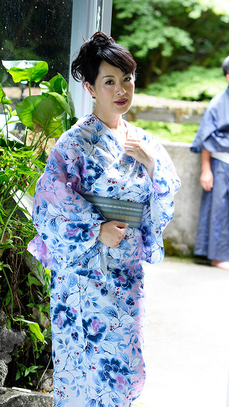 艶やかな黒髪と肉感溢れる芳醇ボディ！ 極フェチエロ美熟女 36人8時間スペシャル サンプル 4