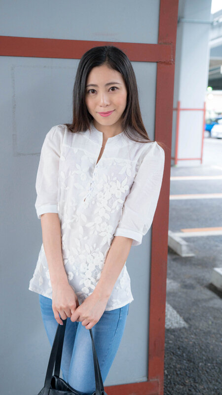 あなた誤解してますよ！黒髪清楚な人妻って、実は隠れヤリマンだったりします。。。清楚系エロギャップ最強説！ 12人240分7 サンプル 3