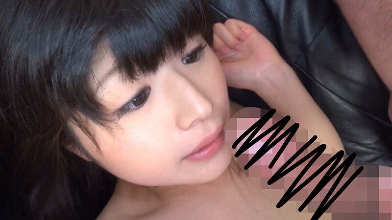 地味娘だってエッチはしたい！！ 大人しく真面目な娘ほど性的好奇心を隠し持つ！？ ナンパするなら…実は黒髪娘が狙い目だったりする！！ ちょっとエッチな地味娘12人4時間 3 サンプル 2