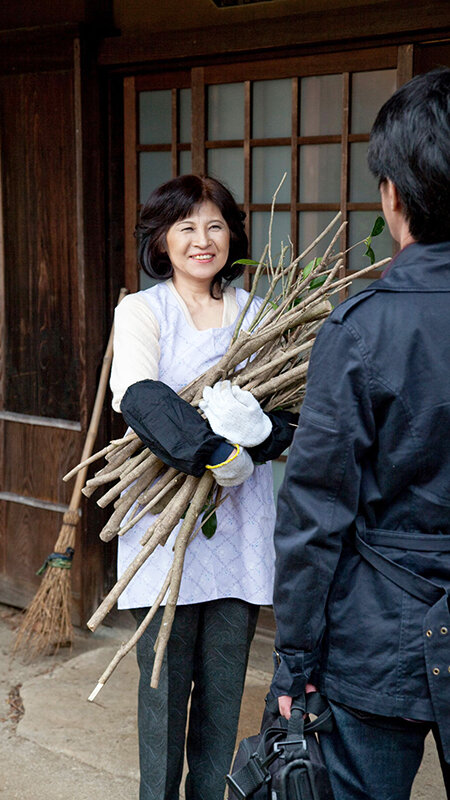 密かに欲求不満を抱えながら悶々と暮らしている 一見真面目な地方のおばさん 12人4時間 サンプル 6
