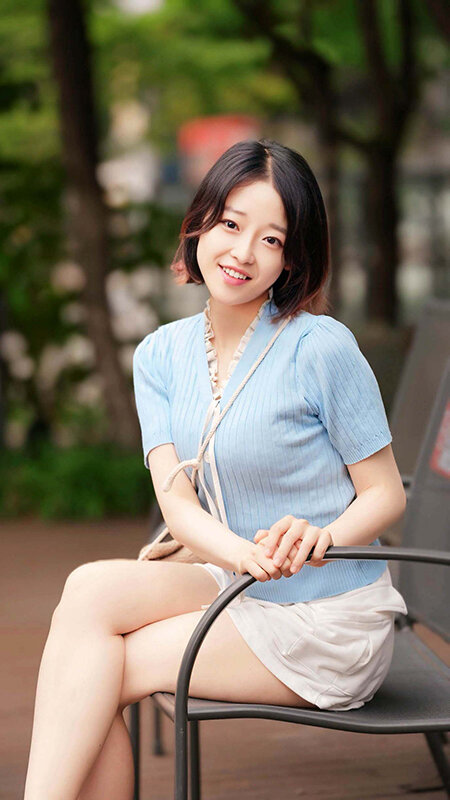 ～韓国の街角から～ 「無料マッサージ体験しませんか？」 韓国美女をナンパしたらむっつりエロすぎた… 美脚がまぶしい隠れドスケベ 現地調達3名ゲット サンプル 5